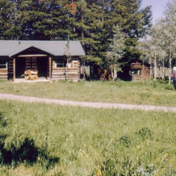 18_guest cabin