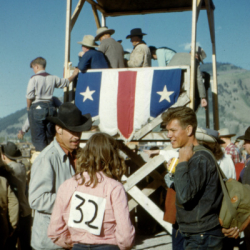 30 rodeo competitive