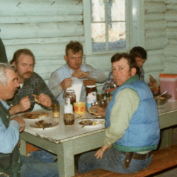 9_main cabin